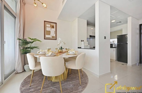 Dubai House | Contemporary 3-Bedroom Villa by Deleguest