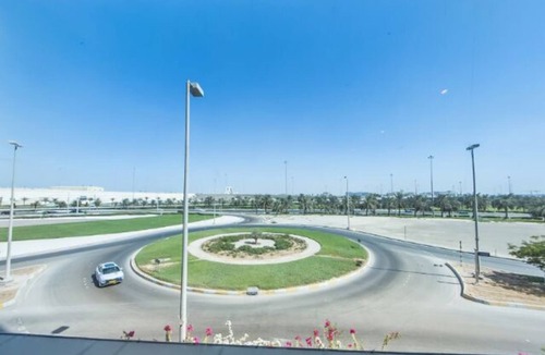 Abu Dhabi Apartment | Contemporary1 BR I Near Khalifa Parkn