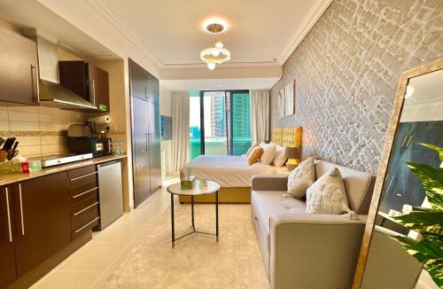 Jumeirah Lake Towers Apartment | Cosmos Living Cozy Studio With Balcony