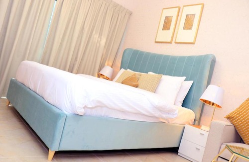 Jumeirah Lake Towers Apartment | Cosmos Living Spacious with Balcony GCV1