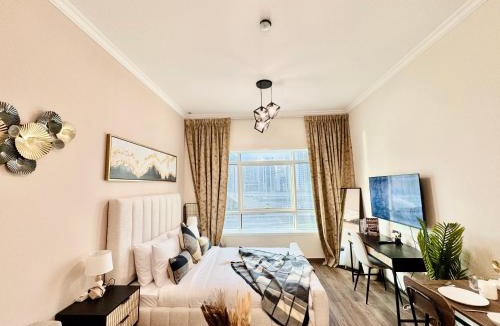 Jumeirah Lake Towers Apartment | Cosmos Living Work-Friendly Studio Metro Access