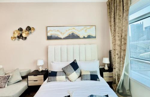 Jumeirah Lake Towers Apartment | Cosmos Living Work-Friendly Studio Metro Access