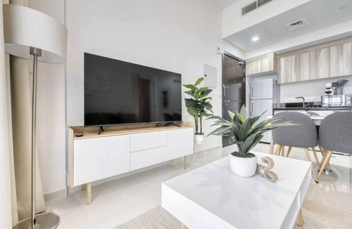 Dubai Apartment | Cosy 1 Bedroom Apartment in Golf Vita, Damac Hills
