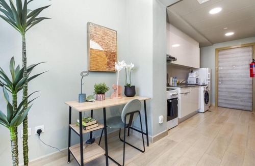 Jumeirah Village Circle Apartment | Cosy Studio Apartment in Bloom Towers, Jumeirah Village Circle