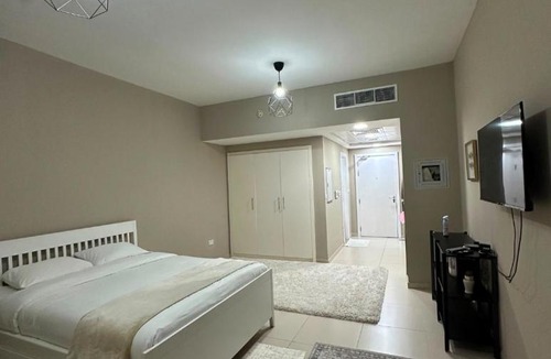 Abu Dhabi Apartment | Cosy Studio - Desert Breeze