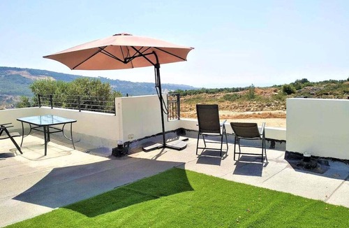 Gita Villa | Country-Style House by the Nature, Western Galilee