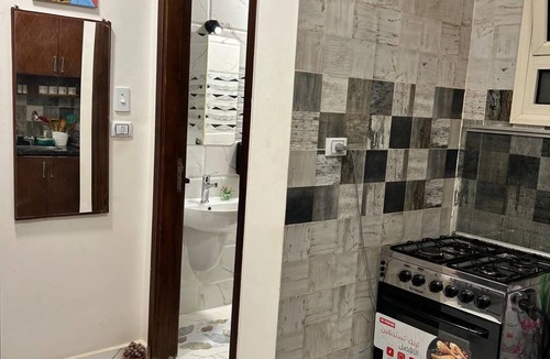 Sakkala Apartment | Cozy 1-bedroom apartment in peaceful Red Sea Governorate with AC