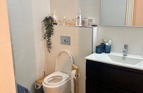 Diamond Exchange District Apartment | Cozy 1-bedroom apartment with AC, WiFi in the heart vibrant Tel Aviv-Yafo
