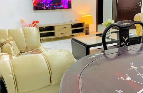 Abu Dhabi Apartment | Cozy 1-bedroom apartment in charming Abu Dhabi with AC, WiFi
