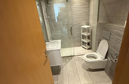 Al Abdali Apartment | Cozy 1-bedroom apartment in charming Abdali Amman. Gym/pool/abdali mall/