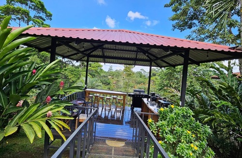 Penas Blancas Cabin | Cozy 1-bedroom cabin In san Isidro Peñas blancas 25 minutos from la fortuna