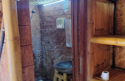 Ras Al Khaimah Other | Cozy 1-bedroom farmhouse in enchanting Ras Al Khaimah with AC