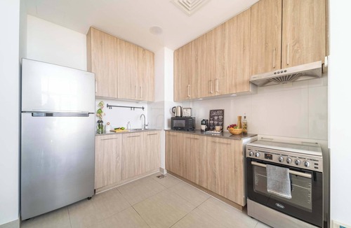Dubai Apartment | Cozy 1BR Apt near Damac Hills - Sleeps 3!