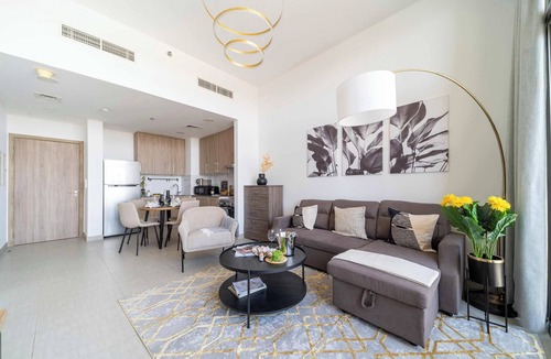 Dubai Apartment | Cozy 1BR Apt near Damac Hills - Sleeps 3!