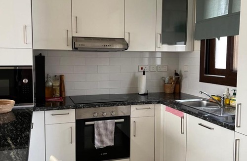 As Sifah Apartment | Cozy and Stylish 1BR Retreat Perfect for Short Stay