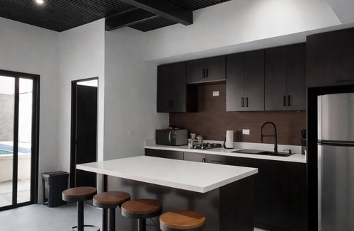 El Cerro House | Cozy but High-End tStylish 1BR Home w/Private Pool – Downtown Quepos