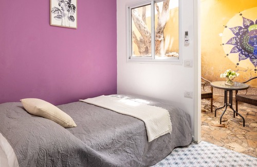 Haifa Apartment | Cozy Charm Studio in Haifa Center by Sea N' Rent