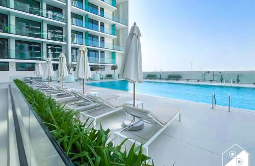 Jumeirah Village Circle Apartment | Cozy & Chic upgraded Studio with Balcony Dubai JVC