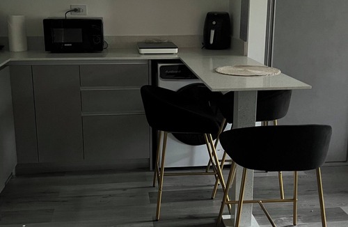Carmen Condo | Cozy, clean comfy loft with fitness room, Jacuzzi and WiFi in San José