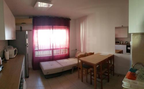 Lod Apartment | Cozy Flat with Parking well-placed near TLV Airport