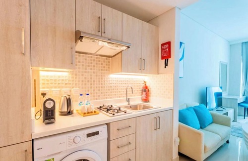 Palm Jumeirah Hotel | Cozy hotel room in palm jumeirah with beach, WiFi in superb Dubai