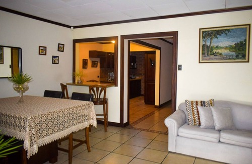 Pavas House | Cozy house just 2 km away from National Stadium