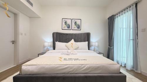 Al Raha Beach Apartment | Cozy Poolside 1BR - Serene Luxe Chic Retreat