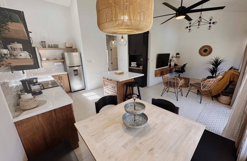 El Ocotal Condo | Cozy Vibe, newly renovated 2 BDR condo - 5 minutes to the beach!