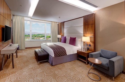 Muscat Hotel | Crowne Plaza Muscat OCEC by IHG
