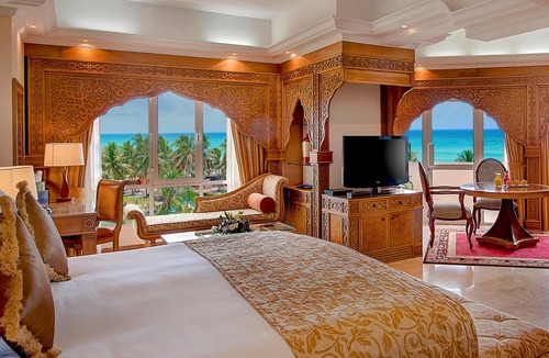 Salalah Hotel | Crowne Plaza Resort Salalah by IHG