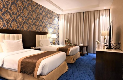 Al Majaz Hotel | CRYSTAL PLAZA AL MAJAZ HOTEL