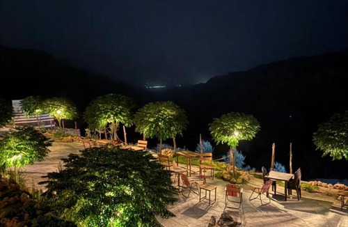 Dana Hotel | Dana Trail Cottages