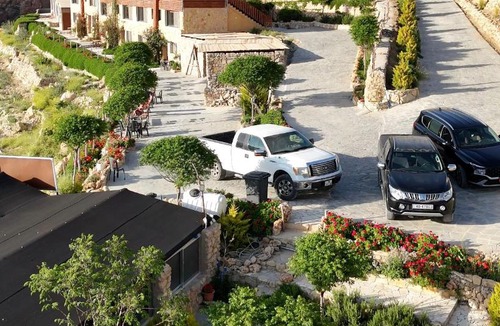 Dana Hotel | Dana Trail Hotel