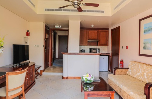 Jebel Dhanna Resort | Danat Jebel Dhanna Resort