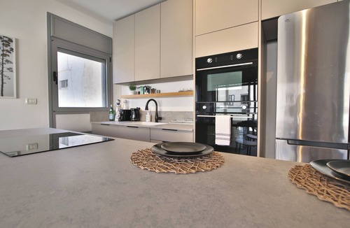Haifa Apartment | Delightful 3-bedroom apartment with AC in Haifa