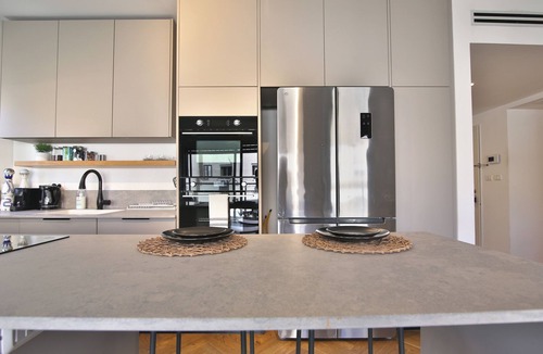 Haifa Apartment | Delightful 3-bedroom apartment with AC in Haifa