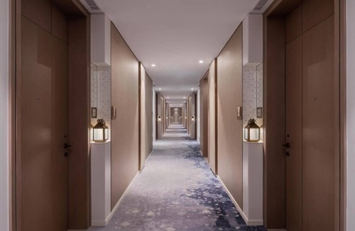 Al-Fujairah Apartment | Deluxe King or Twin Room Near Fujairah Corniche