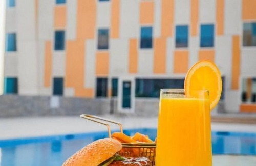 Academic City Apartment | Deluxe Room Near University of Birmingham Dubai