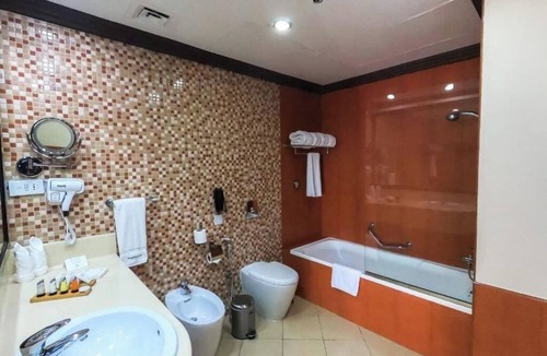 Ras Al Khaimah Apartment | Deluxe Room Sea View Near Ras Al Khaimah Corniche