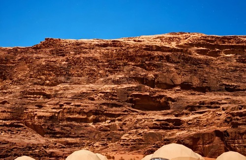Wadi Rum House | Desert Oasis in Wadi Rum Village - Cozy Lodge Room