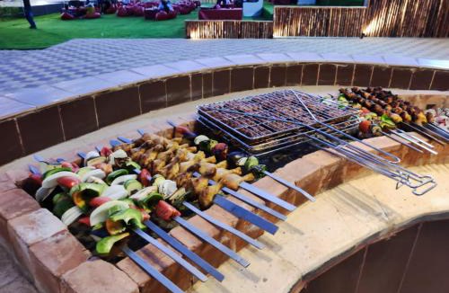 Madinat Zayed Boat Rental | Desert Safari Dubai with BBQ Dinner