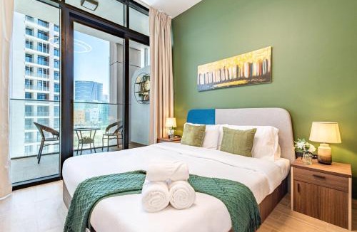 Abu Dhabi Apartment | Designer Choice - Huge Balcony - 3 min walk to ADGM - Cleveland - Galleria