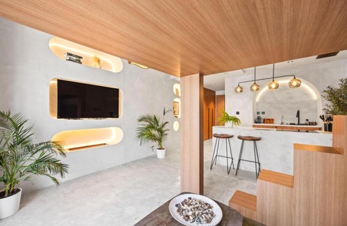 Business Bay Apartment | Designer Loft Studio Canal View Business Bay