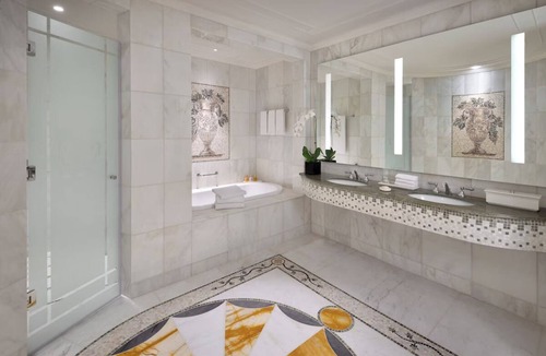 Jadaf Hotel | Designer Lux Stay | Relaxing Pool & Spa | Near Dubai Creek & Heritage Village