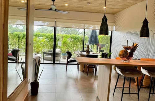 Puntarenas Condo | Designer Modern vibe -walk to Beach in Tambor