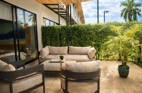 Puntarenas Condo | Designer Modern vibe -walk to Beach in Tambor