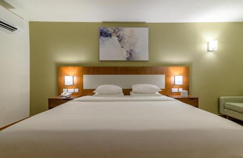 Jebel Dhanna Hotel | Dhafra Beach Hotel