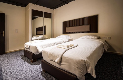Al Jubeiha Hotel | Diamond Hotel Suites