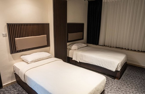 Al Jubeiha Hotel | Diamond Hotel Suites