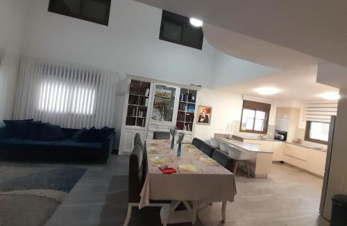 Beit Shemesh Apartment | Diamond
